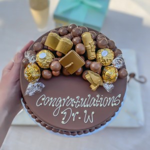 Personalised Graduation Smash Cake