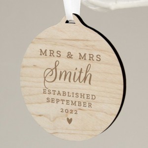 
                            Personalised Mr & Mrs Round Wooden Decoration