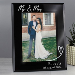 
                            Personalised Heart Black Glass 7x5 Photo Frame